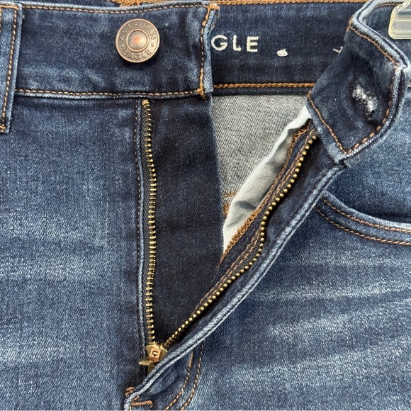 American Eagle Hi-Rise Mini Skirt 👖 Denim Frayed Hem Size 6 - Picture 3 of 7